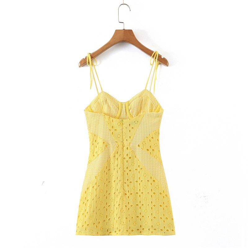 Fashion Woman Slim Backless Hollow Embroidery Stitching Strap Dress